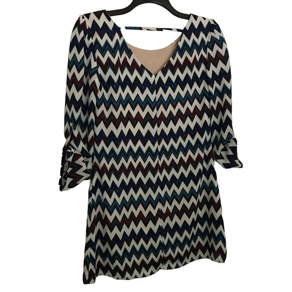 Speechless Colorful Zig-Zag V-Neck Shift Dress - Size XS - Roll Tab Sleeves - Picture 6 of 6